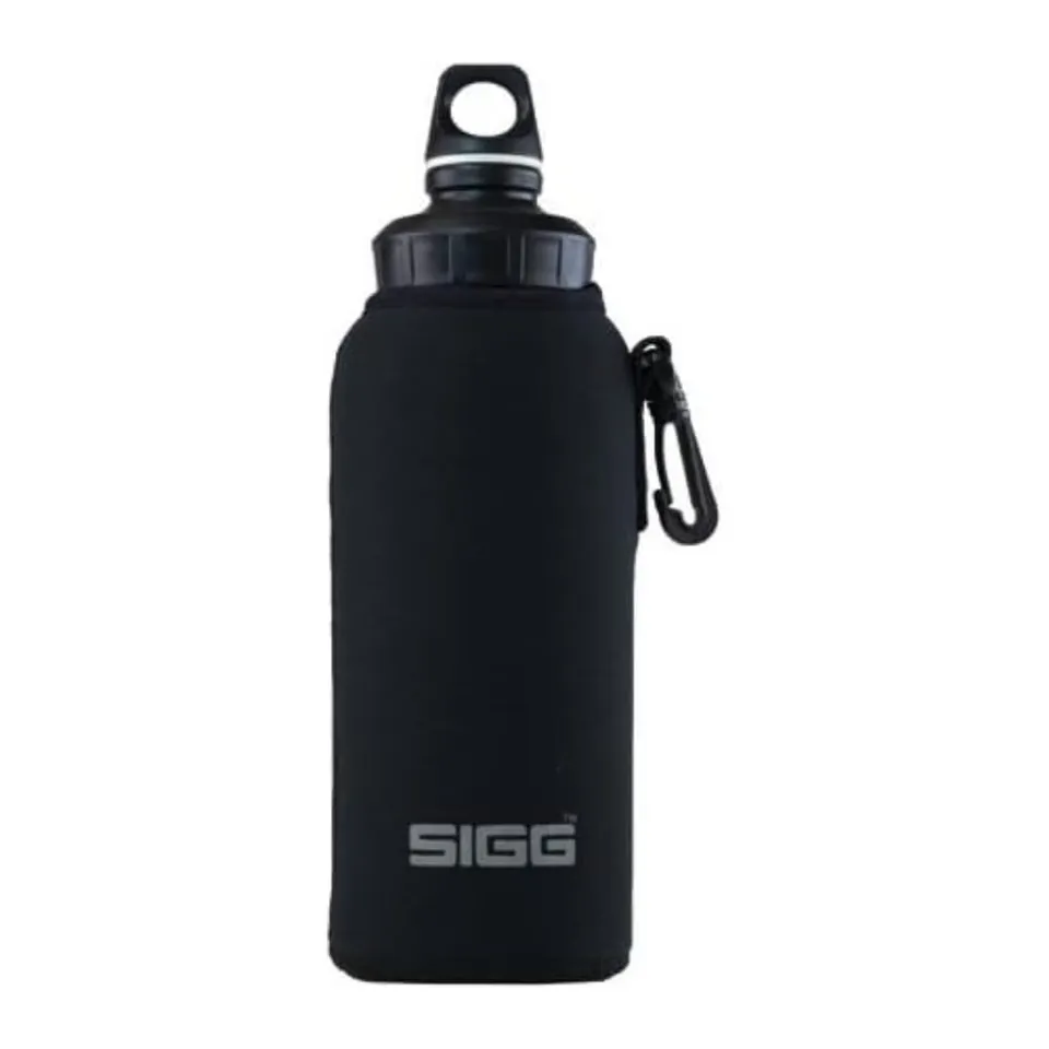sigg-neoprene-pouch-black-wmb-schutzh-lle-f-r-sigg-trinkflaschen-0-75-l-mit-kara image 1