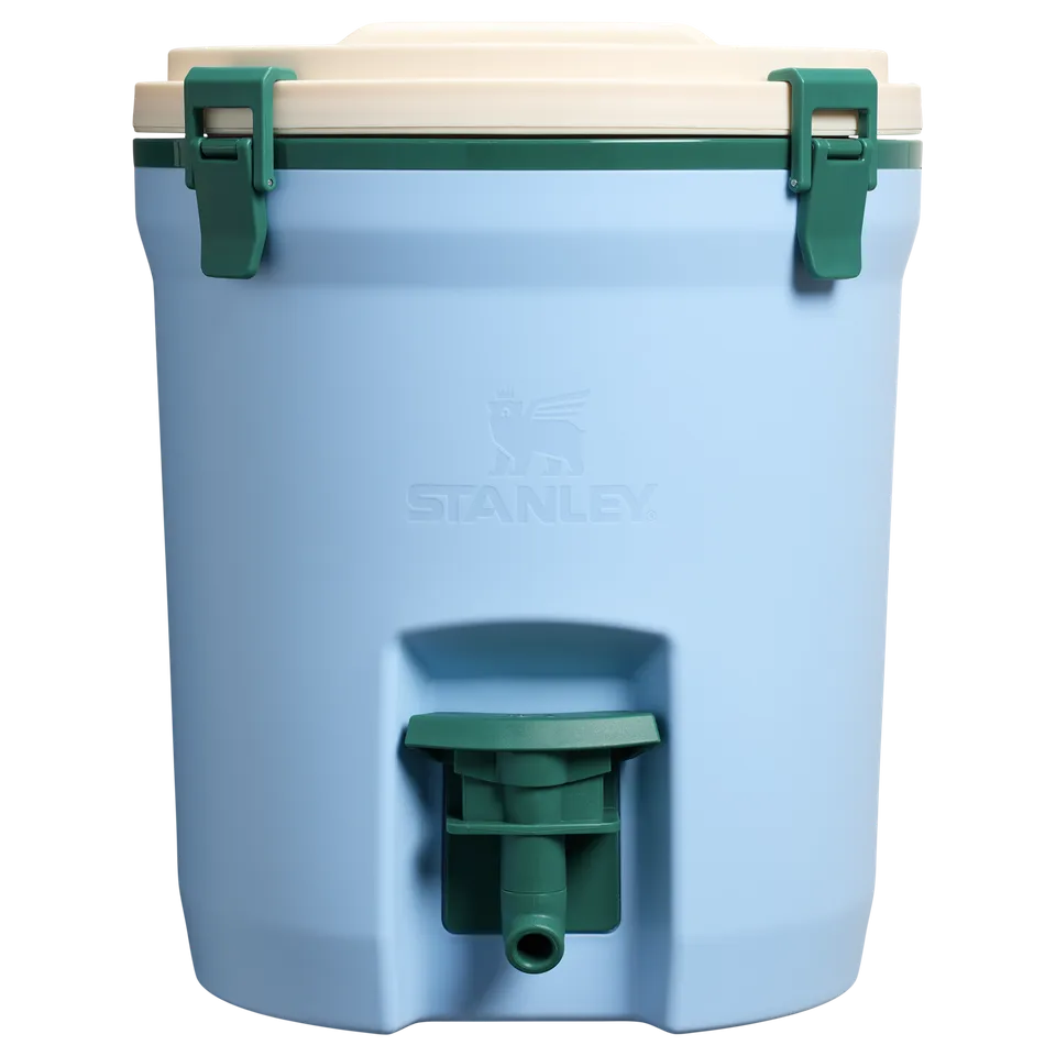 stanley-1913-fast-flow-water-jug-7-5l-gro-er-isolierkrug-mit-zapfhahn-f-r-gruppe image 1