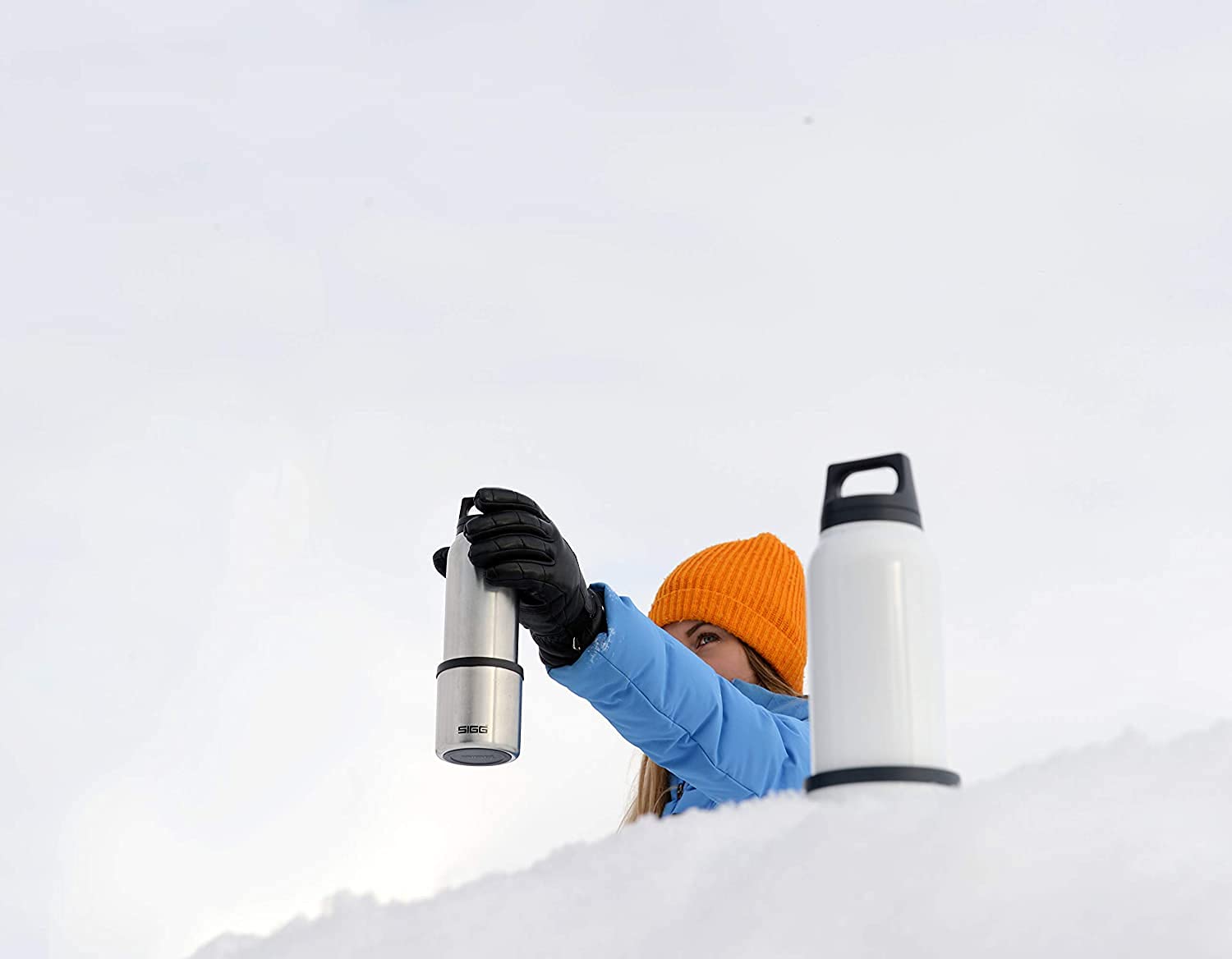 sigg-hot-cold-brushed-thermo-trinkflasche-0-5l-auslaufsicher-edelstahl-12h-hei-1 image 5