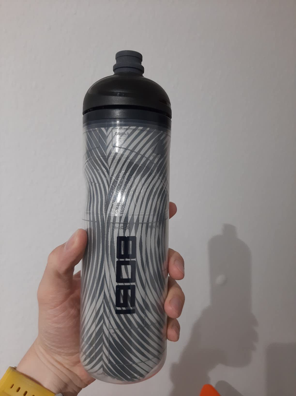Gute Isolierung, aber schwer zu reinigen