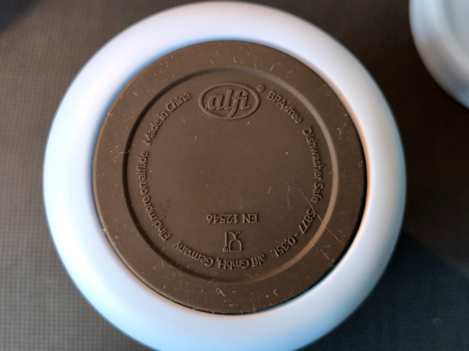Deckel bricht schnell