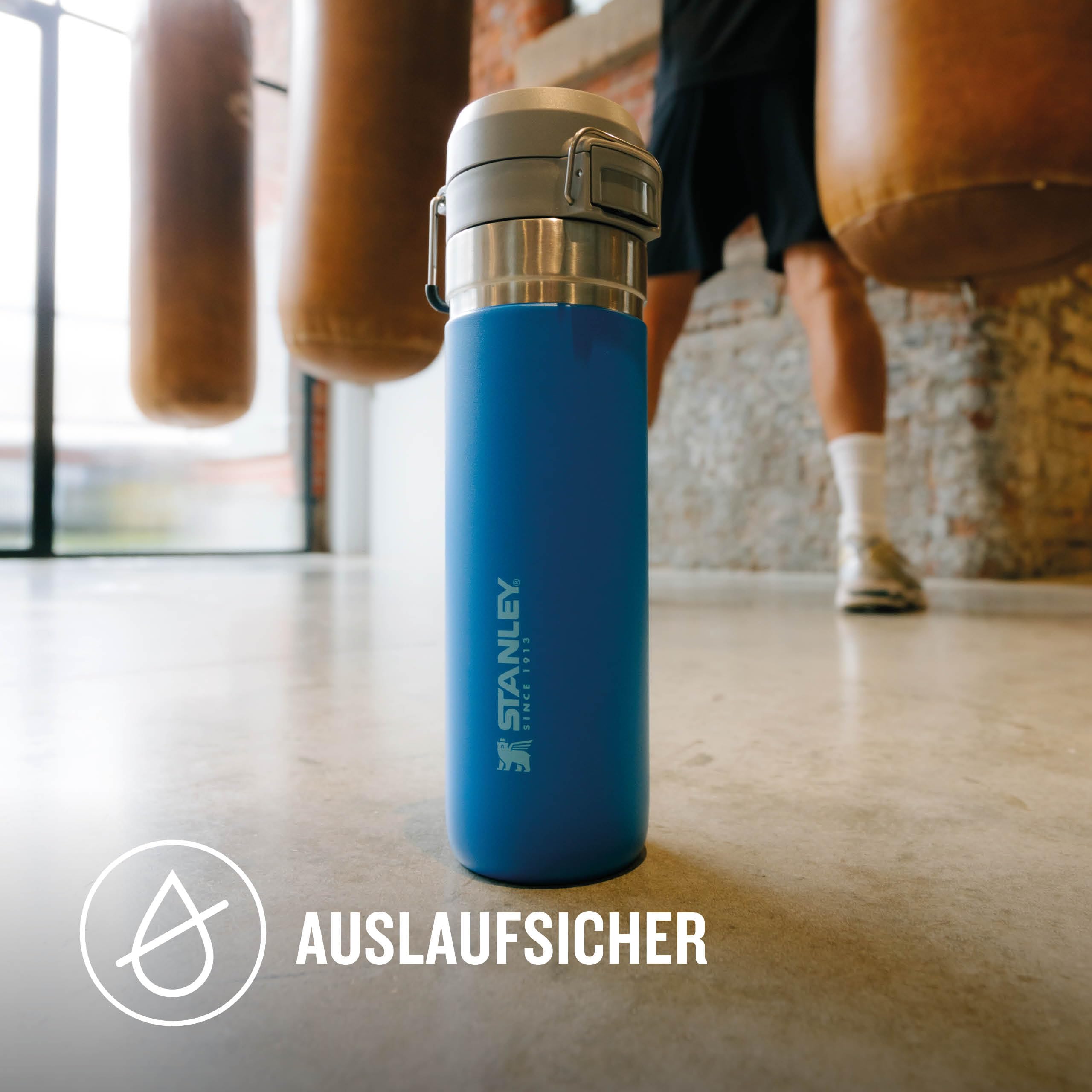 stanley-1913-quick-flip-trinkflasche-0-7-l-azure-isolierflasche-aus-edelstahl-12 image 5