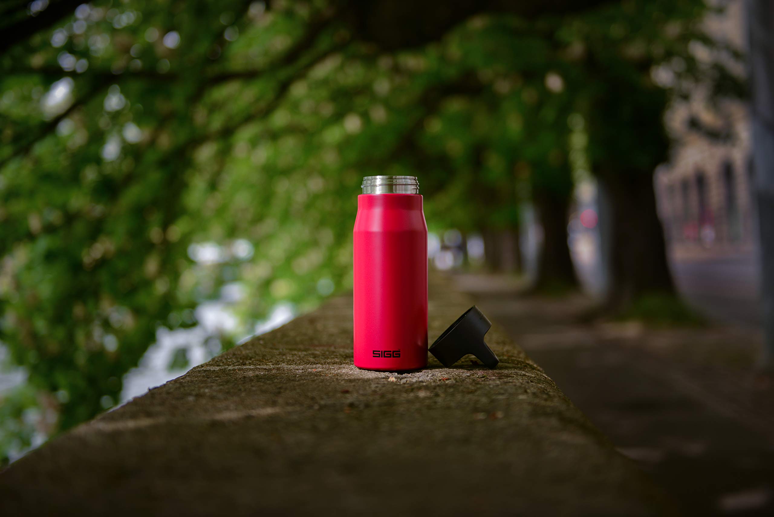 sigg-explorer-edelstahl-trinkflasche-0-75l-f-r-kohlens-urehaltige-getr-nke-ausla image 7