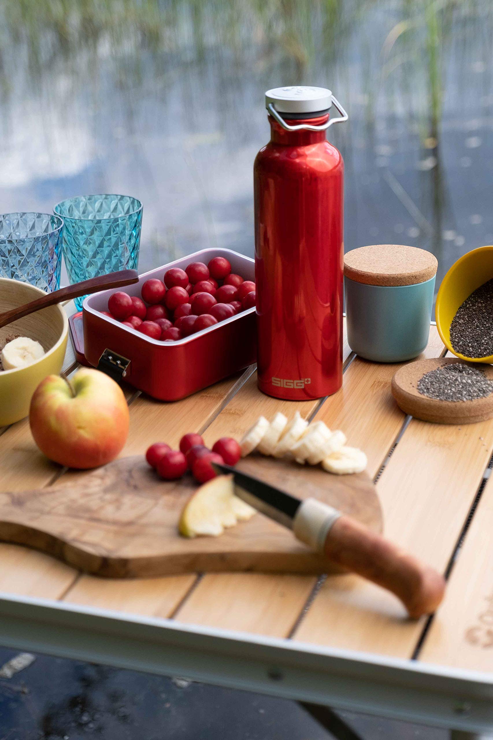 sigg-metal-box-plus-l-rote-lunchbox-1-2-l-leichte-aluminium-brotbox-mit-silikon- image 7